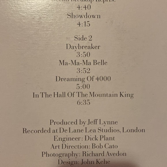 Electric Light Orchestra On The Third Day album on vinyl - Picture 4 of 11